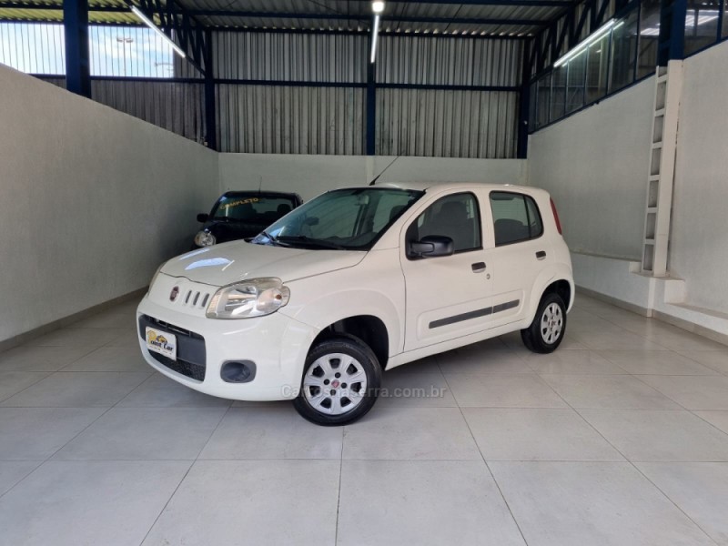 UNO 1.0 EVO VIVACE 8V FLEX 4P MANUAL - 2013 - VACARIA