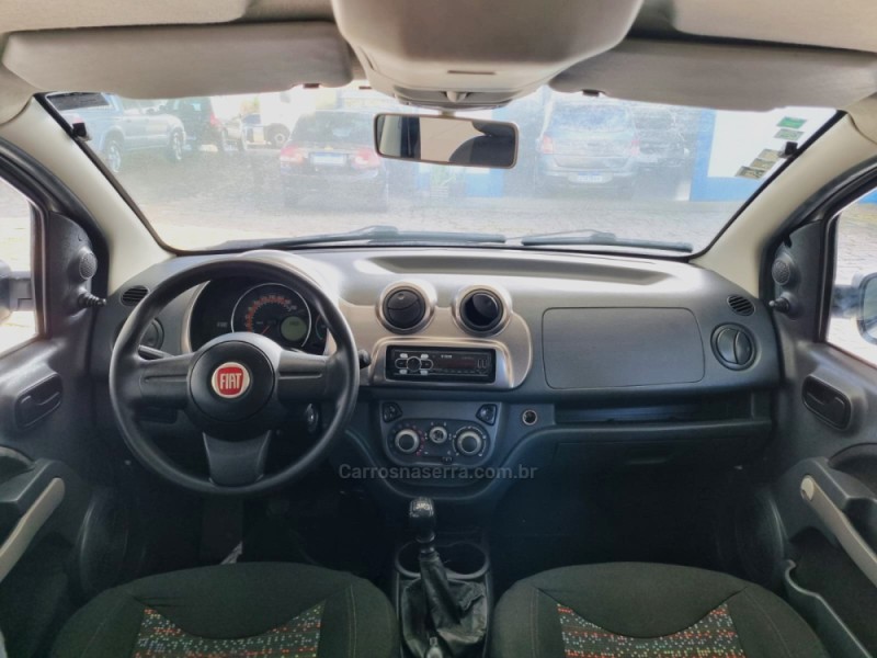 UNO 1.0 EVO VIVACE 8V FLEX 4P MANUAL - 2013 - VACARIA