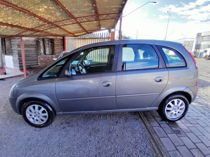 MERIVA 1.8 MPFI CD 8V FLEX 4P MANUAL - 2004 - VERANóPOLIS