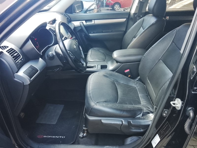 SORENTO 2.4 EX2 4X2 16V GASOLINA 4P AUTOMÁTICO - 2015 - CAXIAS DO SUL