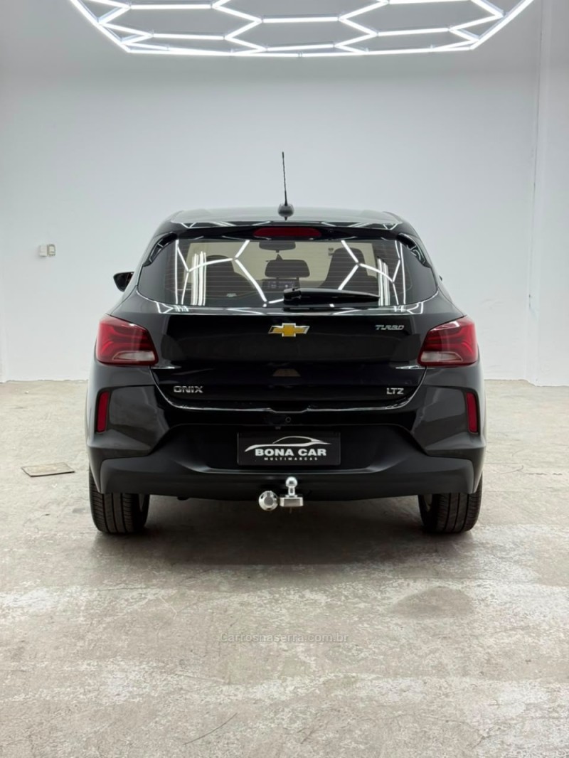 ONIX 1.0 LTZ 12V TURBO FLEX 4P MANUAL - 2023 - CAXIAS DO SUL
