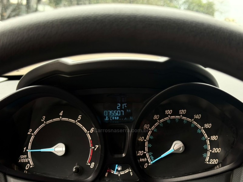 FIESTA 1.5 SE HATCH 16V FLEX 4P MANUAL - 2015 - LAGOA VERMELHA