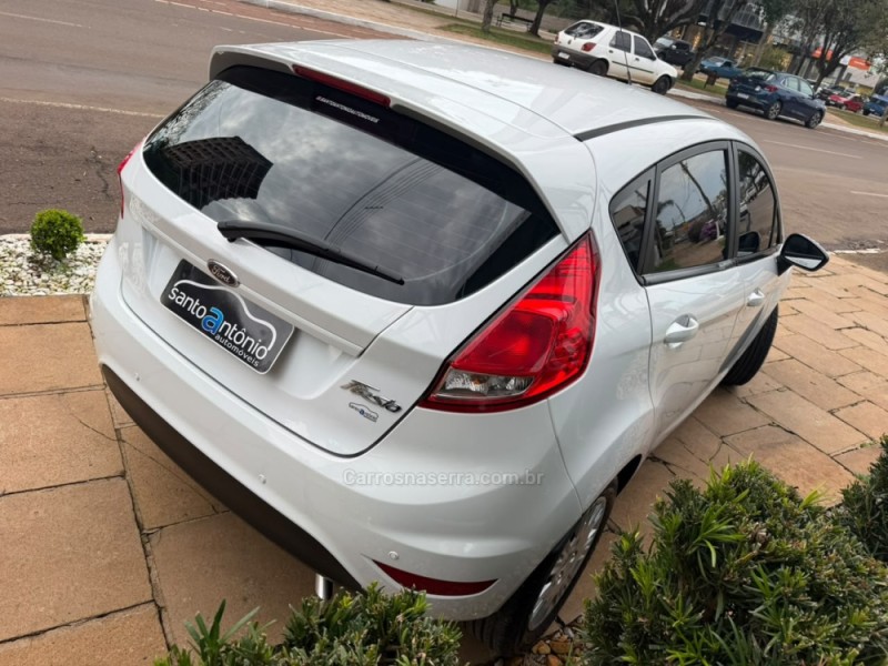 FIESTA 1.5 SE HATCH 16V FLEX 4P MANUAL - 2015 - LAGOA VERMELHA