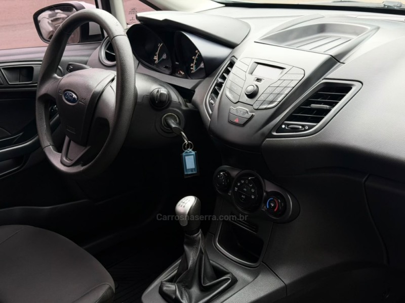 FIESTA 1.5 SE HATCH 16V FLEX 4P MANUAL - 2015 - LAGOA VERMELHA
