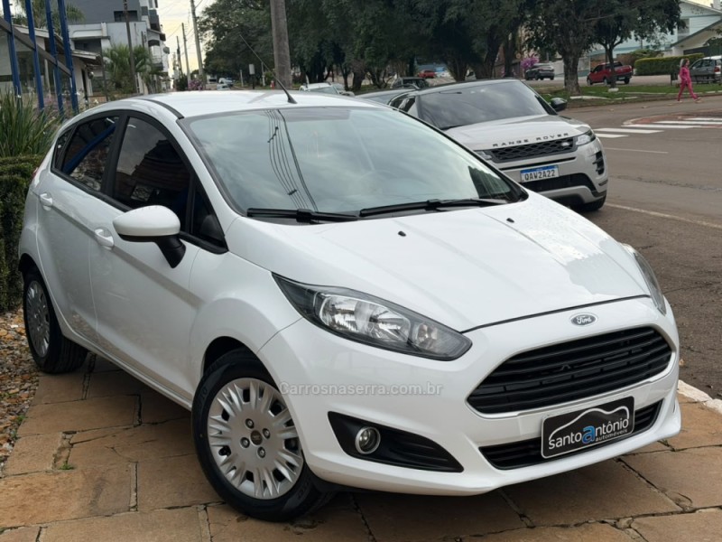 FIESTA 1.5 SE HATCH 16V FLEX 4P MANUAL - 2015 - LAGOA VERMELHA