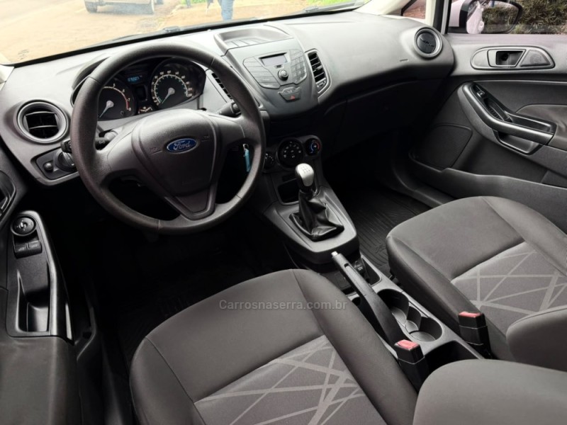 FIESTA 1.5 SE HATCH 16V FLEX 4P MANUAL - 2015 - LAGOA VERMELHA