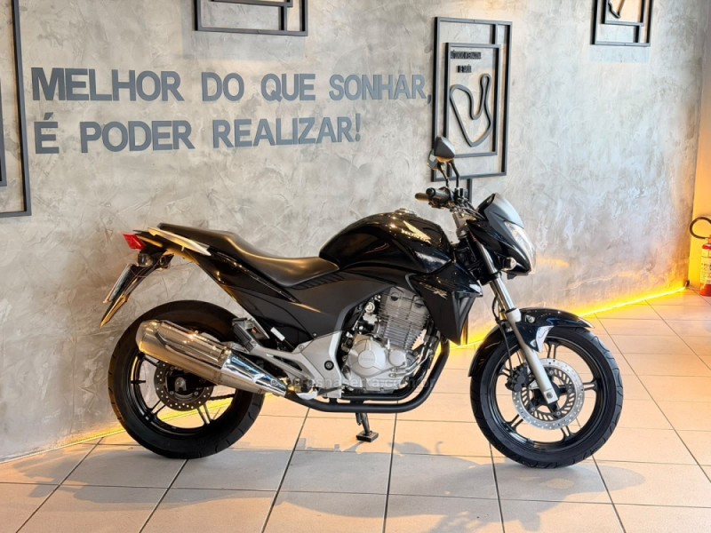 CB 300R  - 2014 - CAXIAS DO SUL