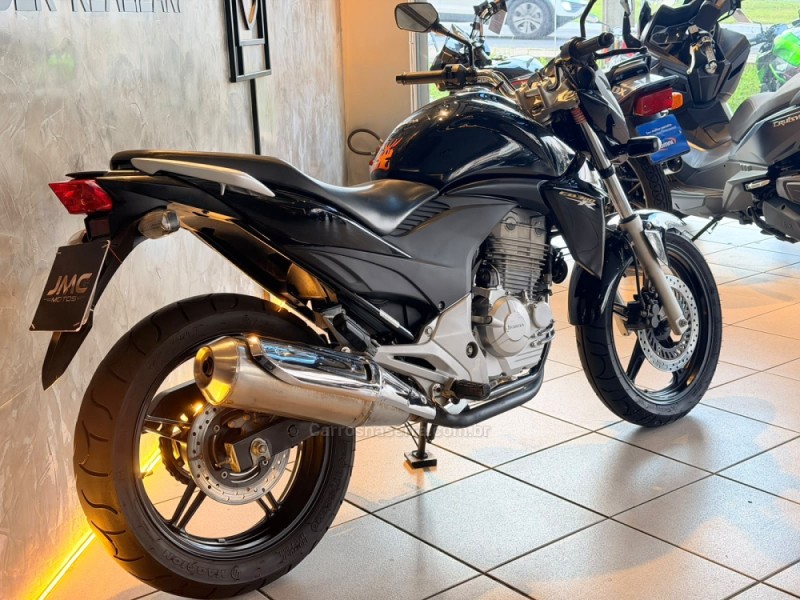 CB 300R  - 2014 - CAXIAS DO SUL