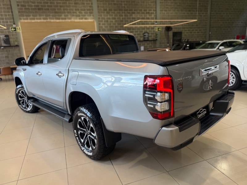 TRITON 2.4 HPE-S 4X4 CD TURBO 16V DIESEL 4P AUTOMÁTICO - 2024 - CARLOS BARBOSA