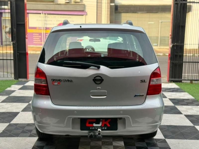 GRAND LIVINA 1.8 SL 16V FLEX 4P AUTOMÁTICO - 2013 - CANOAS