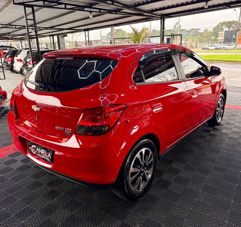 ONIX 1.4 MPFI LTZ 8V FLEX 4P MANUAL - 2014 - CANELA