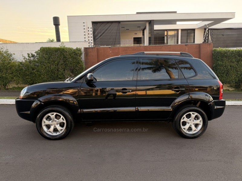 TUCSON 2.0 MPFI GL 16V 142CV 2WD GASOLINA 4P MANUAL - 2010 - SãO LEOPOLDO
