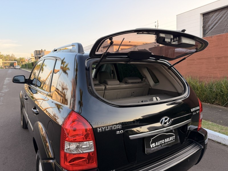 TUCSON 2.0 MPFI GL 16V 142CV 2WD GASOLINA 4P MANUAL - 2010 - SãO LEOPOLDO