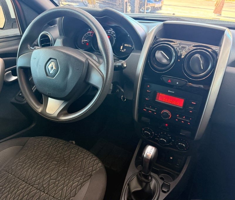 DUSTER 1.6 EXPRESSION 4X2 16V FLEX 4P AUTOMÁTICO - 2020 - CANELA