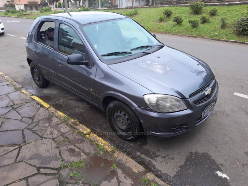 CELTA 1.0 MPFI LS 8V FLEX 4P MANUAL - 2012 - NOVA PRATA