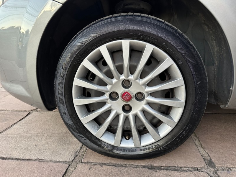 PUNTO 1.6 ESSENCE 16V FLEX 4P MANUAL - 2015 - CAXIAS DO SUL