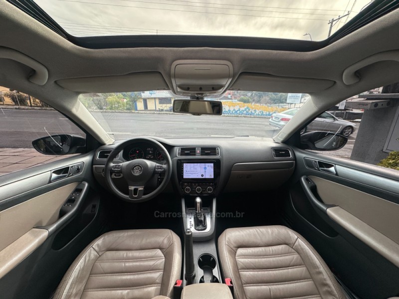 JETTA 2.0 TSI HIGHLINE 211CV GASOLINA 4P DSG - 2014 - CAXIAS DO SUL