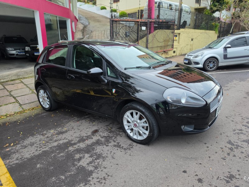 PUNTO 1.4 ATTRACTIVE ITALIA 8V FLEX 4P MANUAL - 2012 - VERANóPOLIS