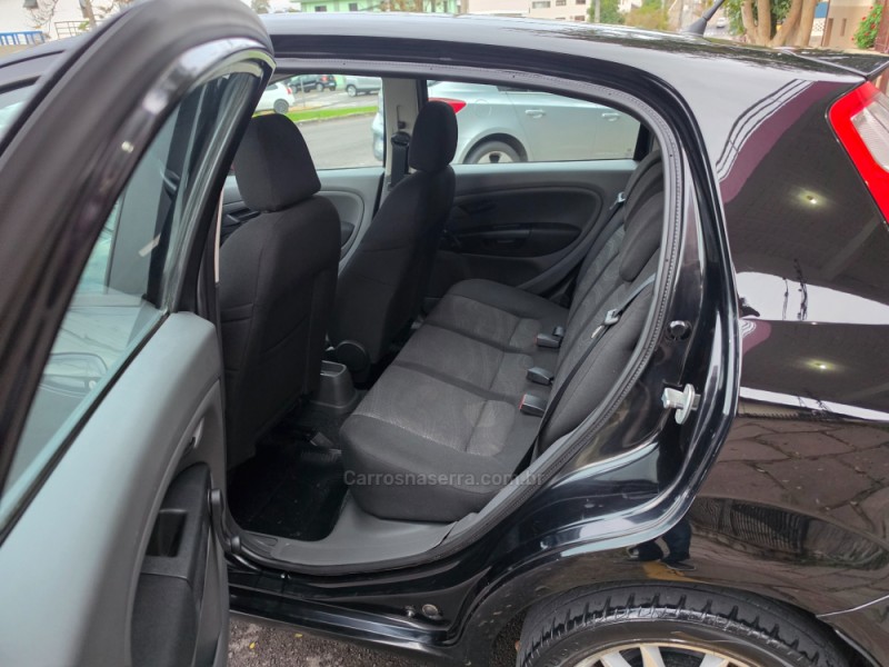 PUNTO 1.4 ATTRACTIVE ITALIA 8V FLEX 4P MANUAL - 2012 - VERANóPOLIS