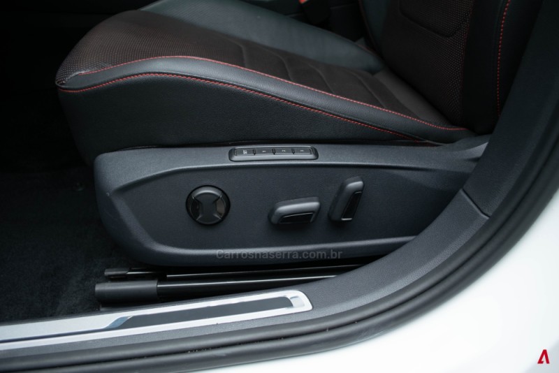 JETTA 2.0 16V TSI GLI 350 GASOLINA 4P AUTOMÁTICO - 2024 - GARIBALDI