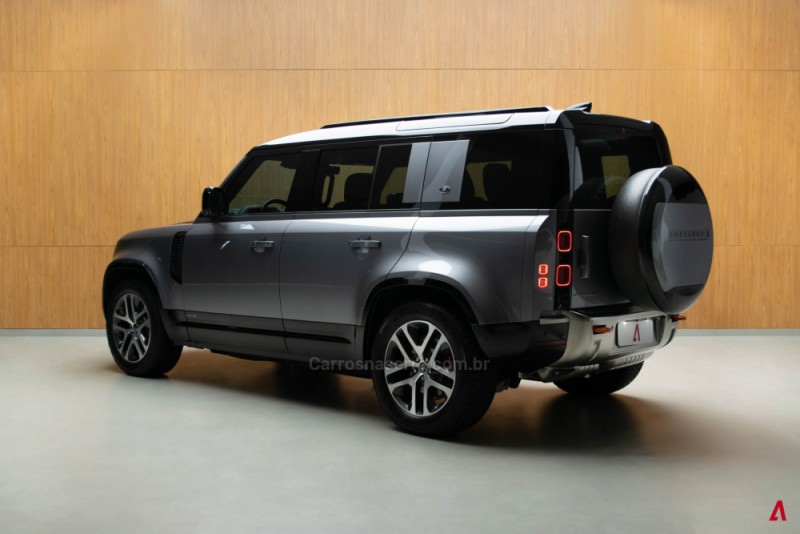 DEFENDER 3.0 D300 110 X MHEV 20V HÍBRIDO 4P AUTOMÁTICO - 2023 - GARIBALDI