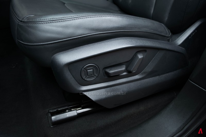 Q7 3.0 TFSI PERFORMANCE BLACK QUATTRO HÍBRIDO 4P AUTOMÁTICO - 2023 - GARIBALDI