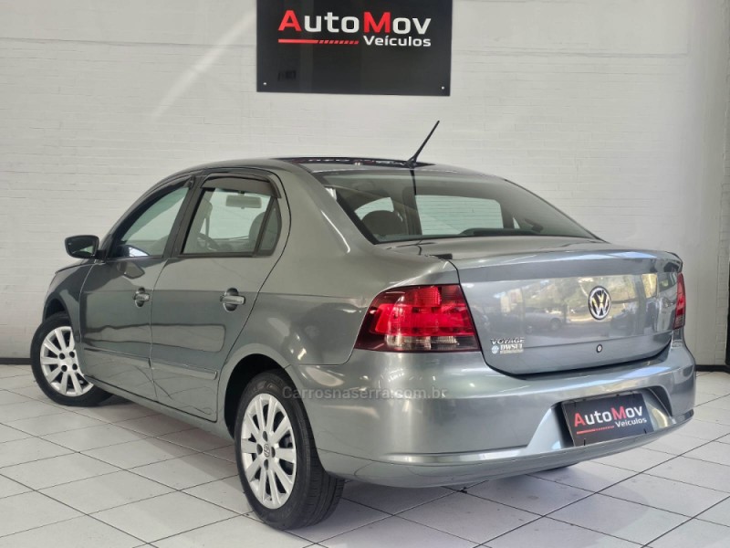 VOYAGE 1.0 MI 8V FLEX 4P MANUAL - 2011 - CAXIAS DO SUL
