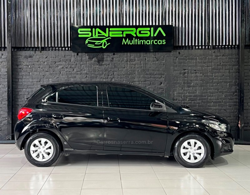 ONIX 1.0 LT 12V FLEX 4P MANUAL - 2019 - CAXIAS DO SUL