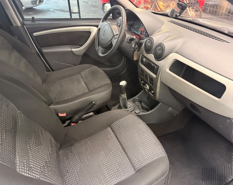 SANDERO 1.0 EXPRESSION 16V FLEX 4P MANUAL - 2009 - CANELA