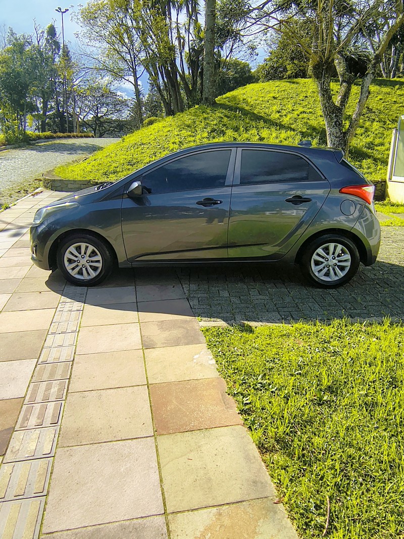 HB20 1.0 12V LIMITED FLEX 4P MANUAL - 2013 - FARROUPILHA