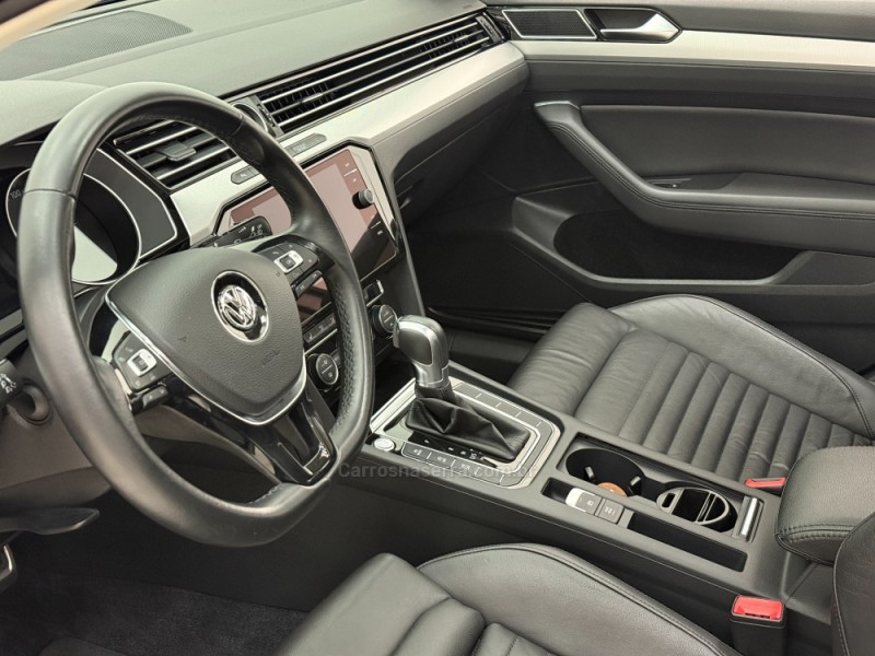PASSAT 2.0 TSI 16V GASOLINA 4P AUTOMATIZADO - 2016 - SANTA CRUZ DO SUL