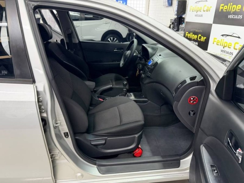 I30 2.0 MPFI GLS 16V GASOLINA 4P MANUAL - 2012 - CAXIAS DO SUL
