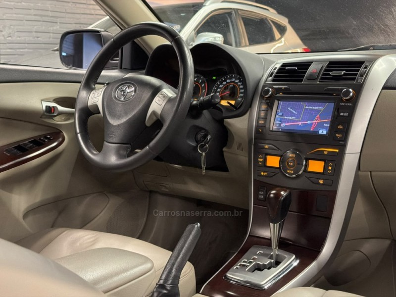 COROLLA 2.0 ALTIS 16V FLEX 4P AUTOMÁTICO - 2014 - ESTâNCIA VELHA