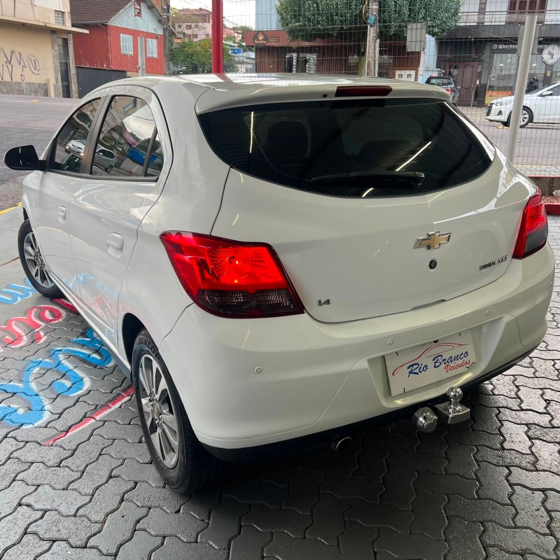 ONIX 1.4 MPFI LTZ 8V FLEX 4P MANUAL - 2014 - CAXIAS DO SUL
