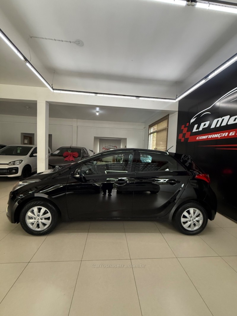 HB20 1.6 COMFORT 16V FLEX 4P MANUAL - 2015 - FARROUPILHA