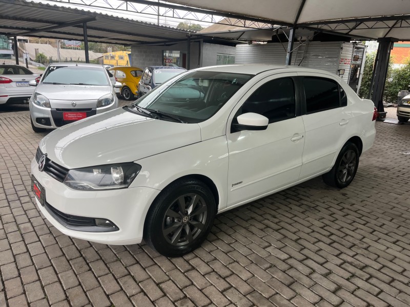 VOYAGE 1.6 MI COMFORTLINE 8V FLEX 4P MANUAL