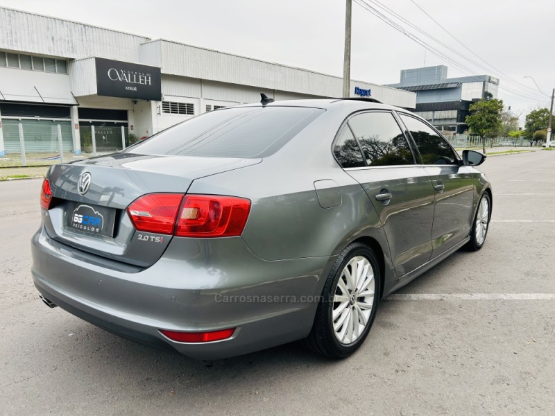 JETTA 2.0 TSI HIGHLINE 200CV GASOLINA 4P TIPTRONIC - 2012 - BENTO GONçALVES