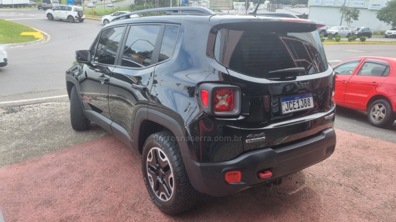 RENEGADE 2.0 16V TURBO DIESEL TRAILHAWK 4P 4X4 AUTOMÁTICO - 2016 - FARROUPILHA