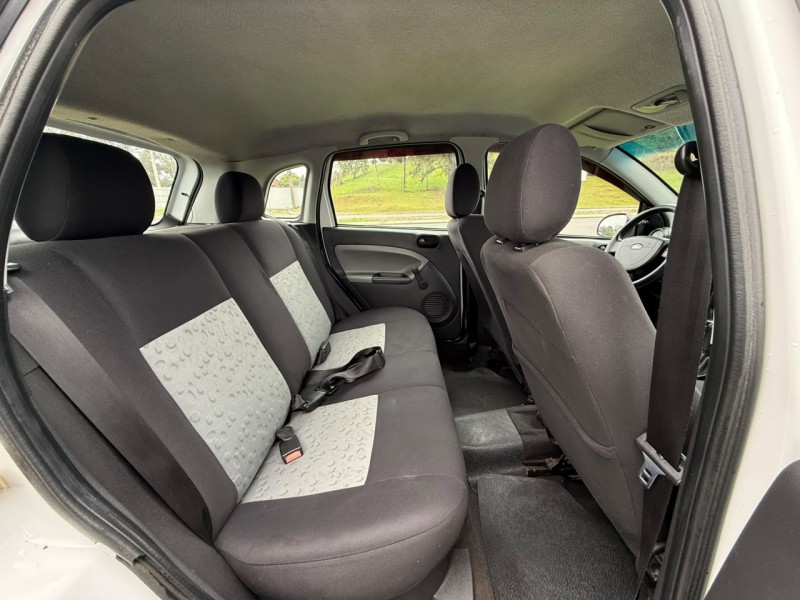 FIESTA 1.6 MPI HATCH 8V FLEX 4P MANUAL - 2010 - FARROUPILHA