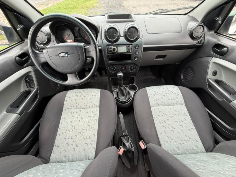 FIESTA 1.6 MPI HATCH 8V FLEX 4P MANUAL - 2010 - FARROUPILHA