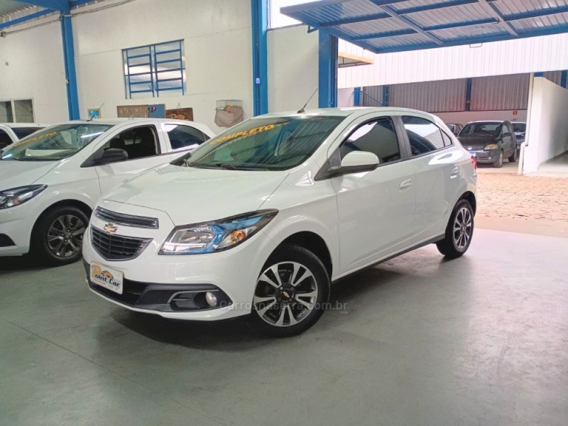 ONIX 1.4 MPFI LTZ 8V FLEX 4P MANUAL - 2016 - VACARIA
