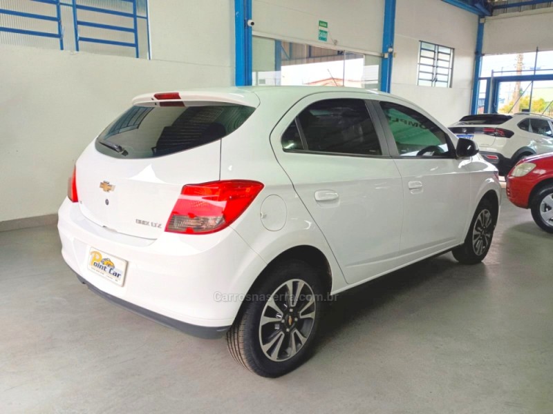 ONIX 1.4 MPFI LTZ 8V FLEX 4P MANUAL - 2016 - VACARIA
