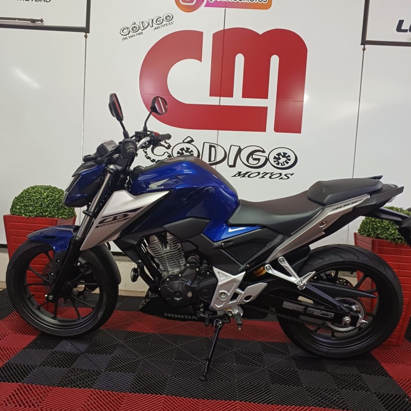 CB 300F TWISTER  - 2026 - VERANóPOLIS