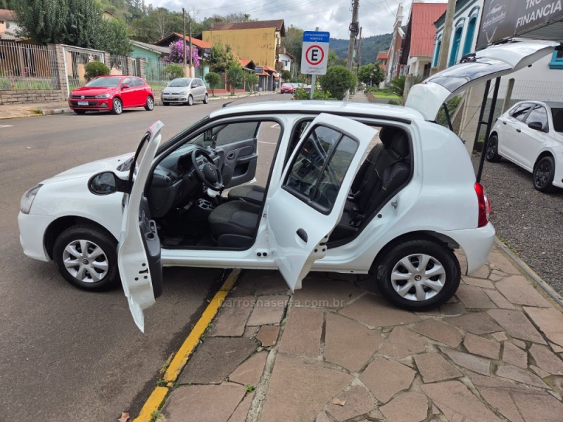 CLIO 1.0 EXPRESSION 16V FLEX 4P MANUAL - 2014 - PICADA CAFé