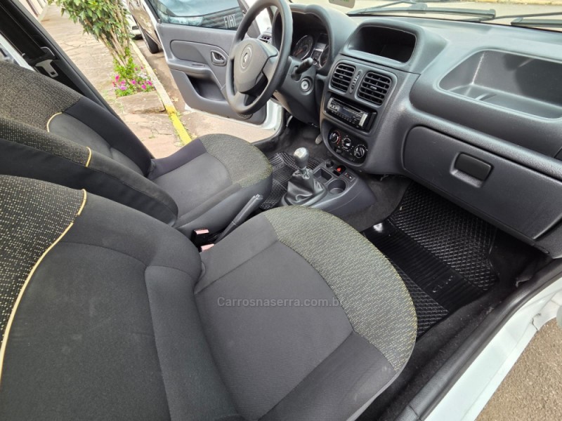 CLIO 1.0 EXPRESSION 16V FLEX 4P MANUAL - 2014 - PICADA CAFé