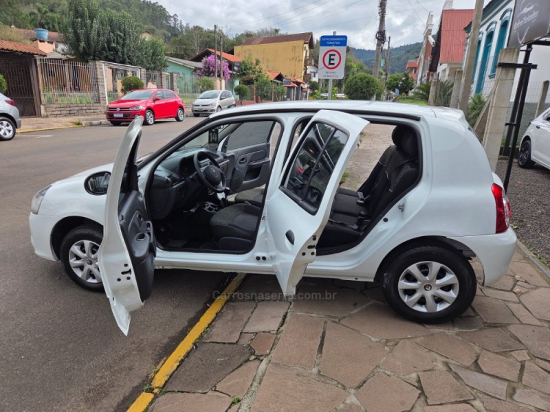 CLIO 1.0 EXPRESSION 16V FLEX 4P MANUAL - 2014 - PICADA CAFé