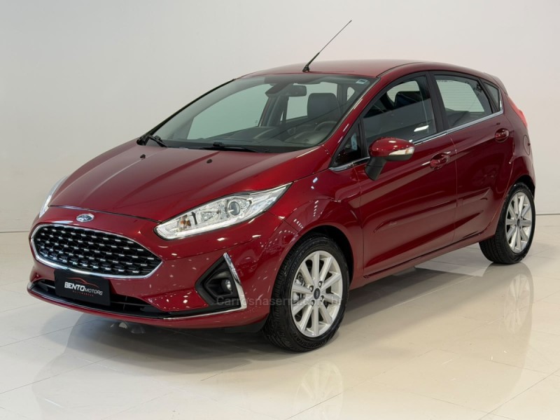 fiesta 1.6 titanium plus hatch 16v flex 4p automatico 2018 bento goncalves