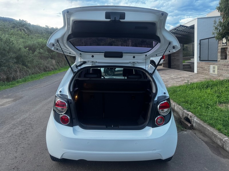 SONIC 1.6 LTZ 16V FLEX 4P AUTOMÁTICO - 2013 - DOIS IRMãOS