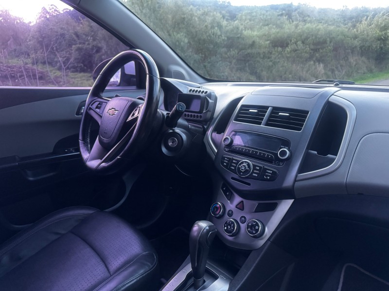 SONIC 1.6 LTZ 16V FLEX 4P AUTOMÁTICO - 2013 - DOIS IRMãOS
