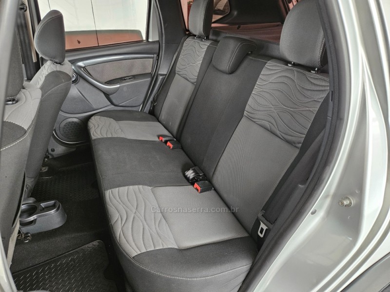 DUSTER 1.6 DYNAMIQUE 4X2 16V FLEX 4P MANUAL - 2013 - TAPEJARA